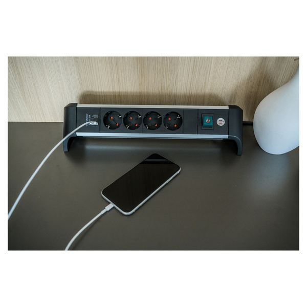 Удлинитель с USB зарядкой 1.8 метра 4 розетки Brennenstuhl Alu-Office-Line черный - 1391040410 фото Удлинитель с USB зарядкой 1.8 метра 4 розетки Brennenstuhl Alu-Office-Line черный 1391040410 фото
